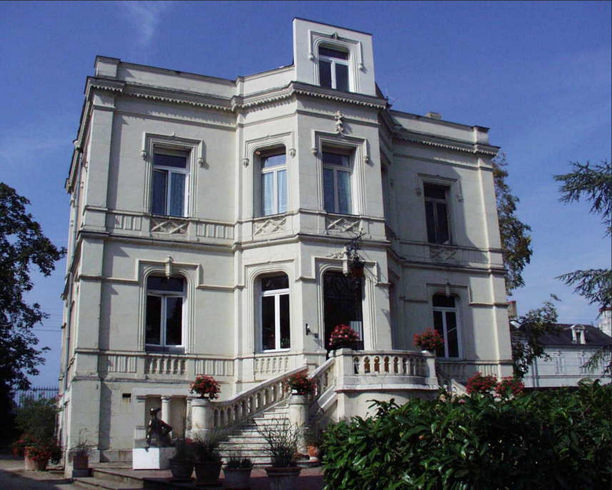 Domaine De L'Oie Rouge Bed & Breakfast Les Rosiers-sur-Loire Exterior photo